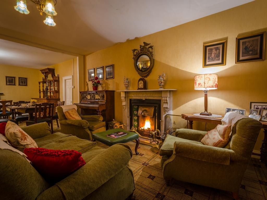 Meath Arms Country Inn Охрим Экстерьер фото