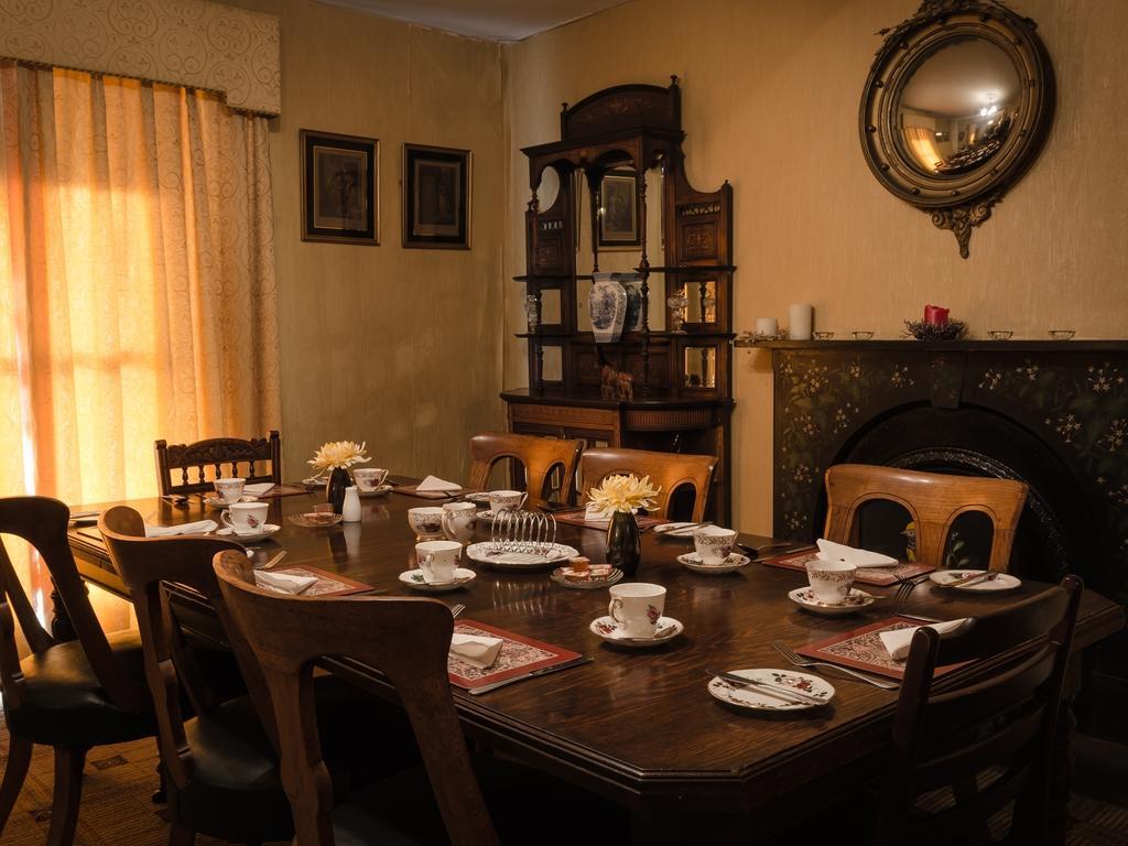 Meath Arms Country Inn Охрим Экстерьер фото